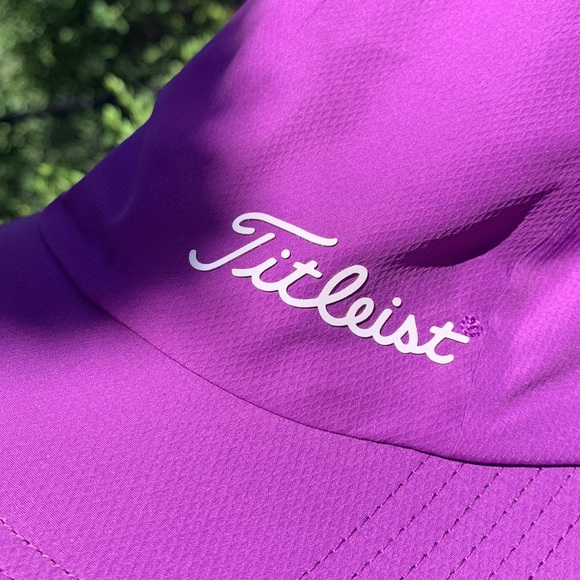 Women Titleist golf cancer awareness hat purple adjustable, GUC, like new - Picture 2 of 9